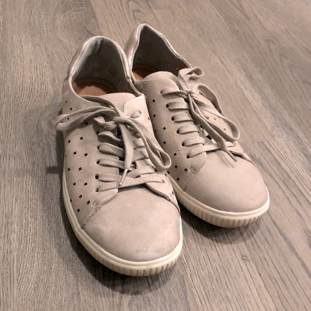Nurture Taupe Leather Sneakers